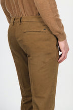 Torino Flex pantalón chino de hombre en satén, slim fit ①