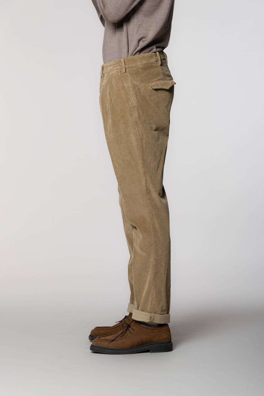 Boston 2 Pinces men’s chino trousers in 500 wale corduroy relaxed fit