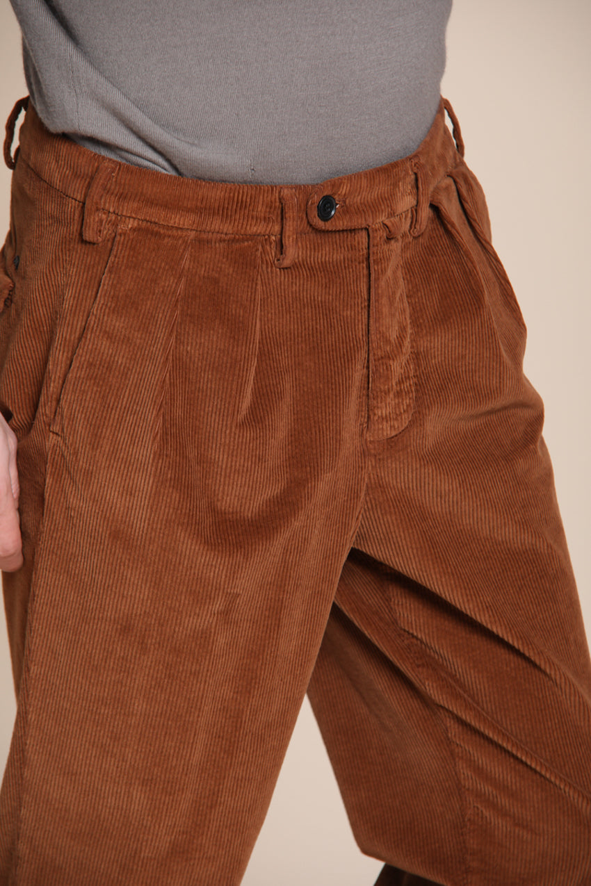 Foto 2 Boston 2 Pinces pantalone chino uomo in velluto 500 righe relaxed fit