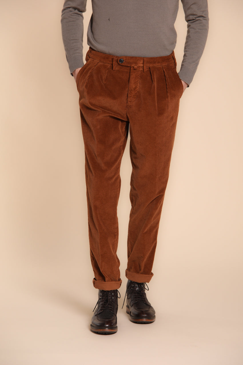 Foto 1 Boston 2 Pinces pantalone chino uomo in velluto 500 righe relaxed fit
