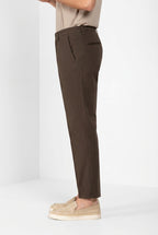 Boston pantalón chino hombre en twill ligero stretch relaxed fit