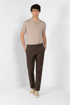 Boston pantalón chino hombre en twill ligero stretch relaxed fit