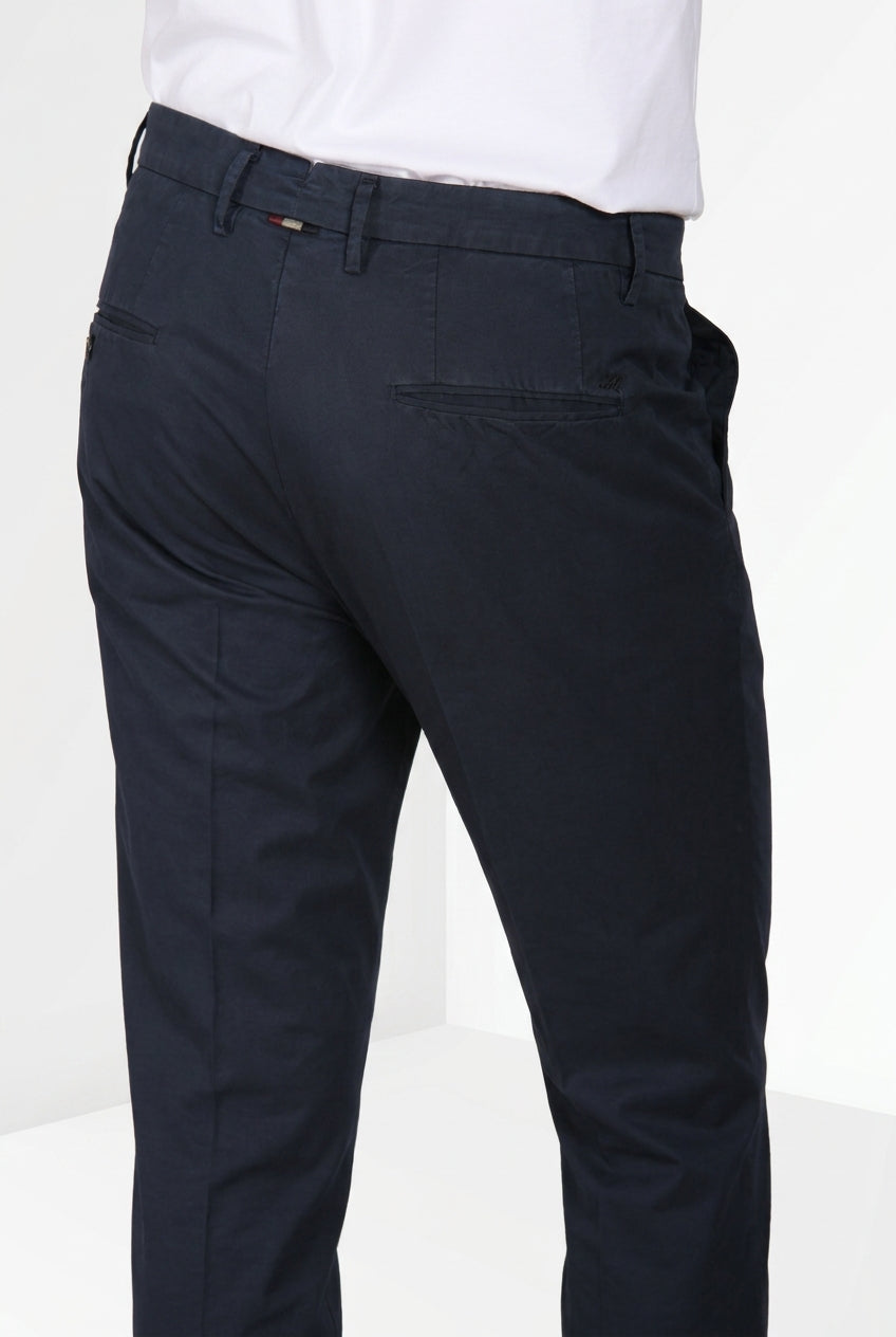 Boston pantalón chino hombre en twill ligero stretch relaxed fit
