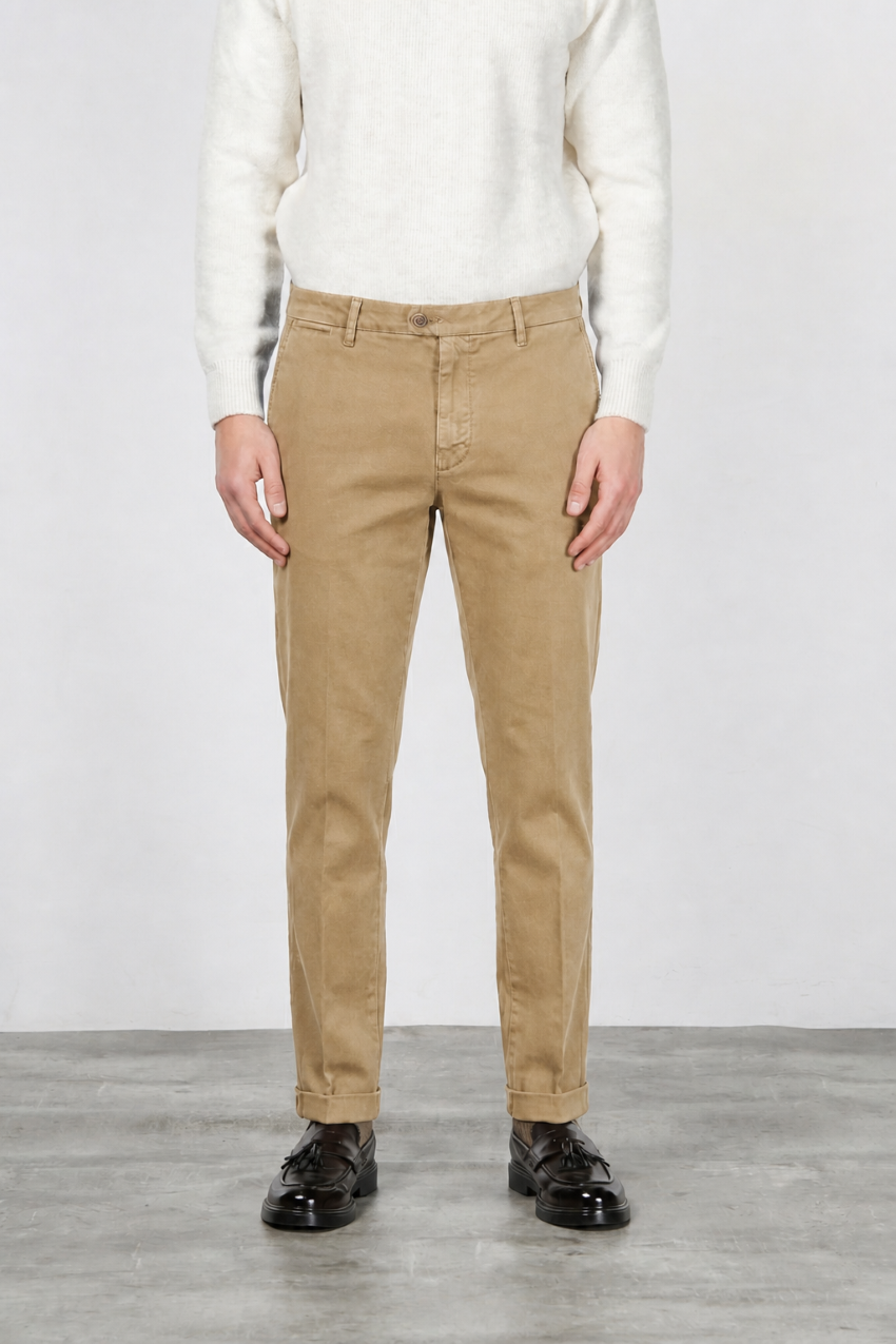Madison men’s chino pants in stretch bull with carrot fit
