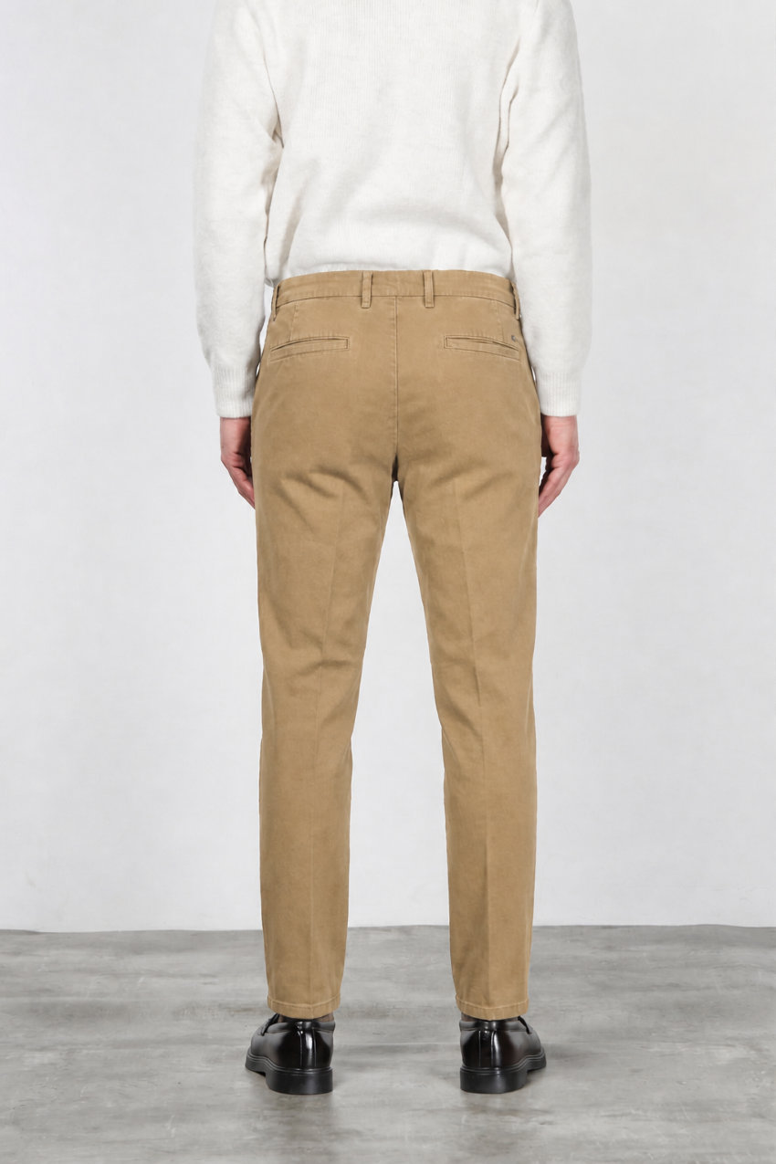 Madison men’s chino pants in stretch bull with carrot fit
