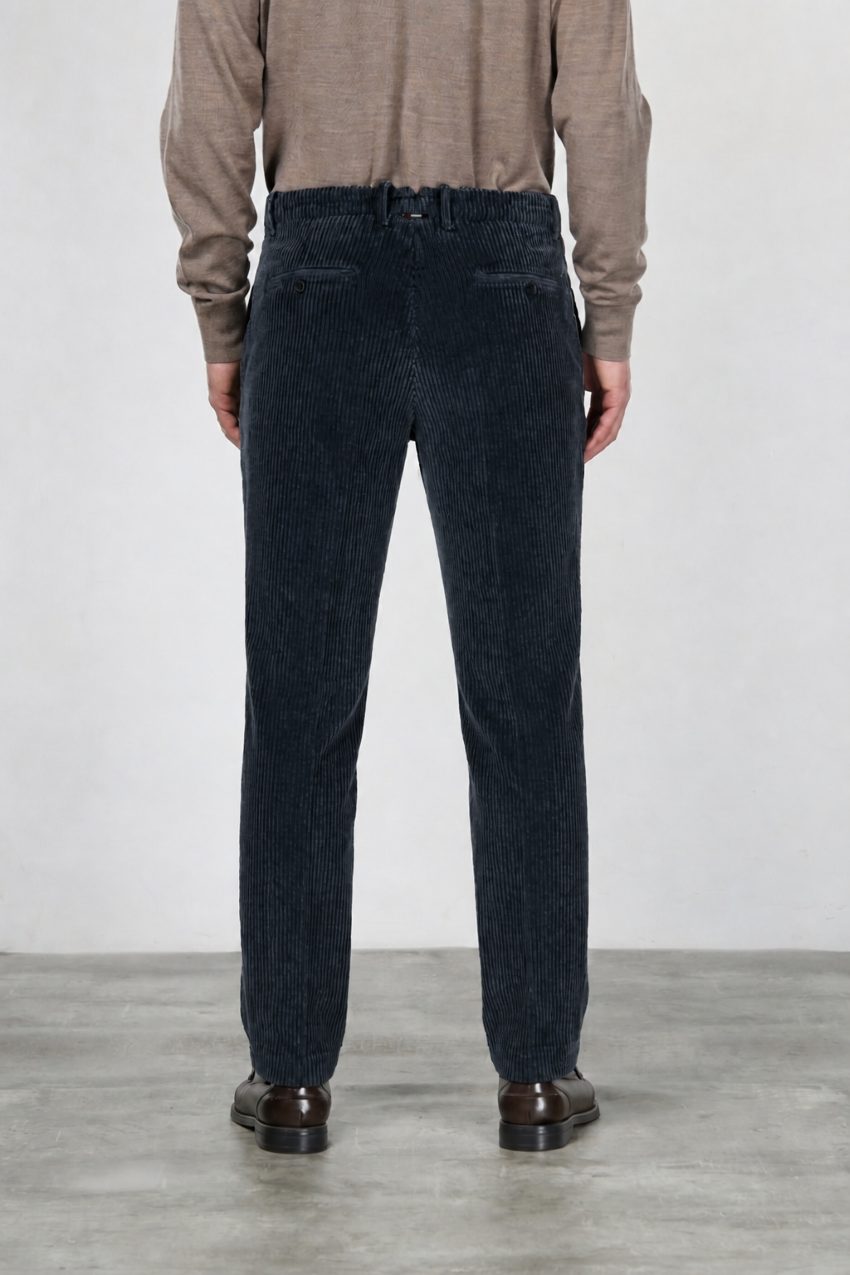 Paris pantalón chino de hombre en terciopelo de pana ancha carrot fit