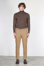 Paris men’s chino pants in stretch tricotine with carrot fit

