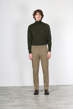 Paris men’s chino pants in cotton and wool gabardine with carrot fit