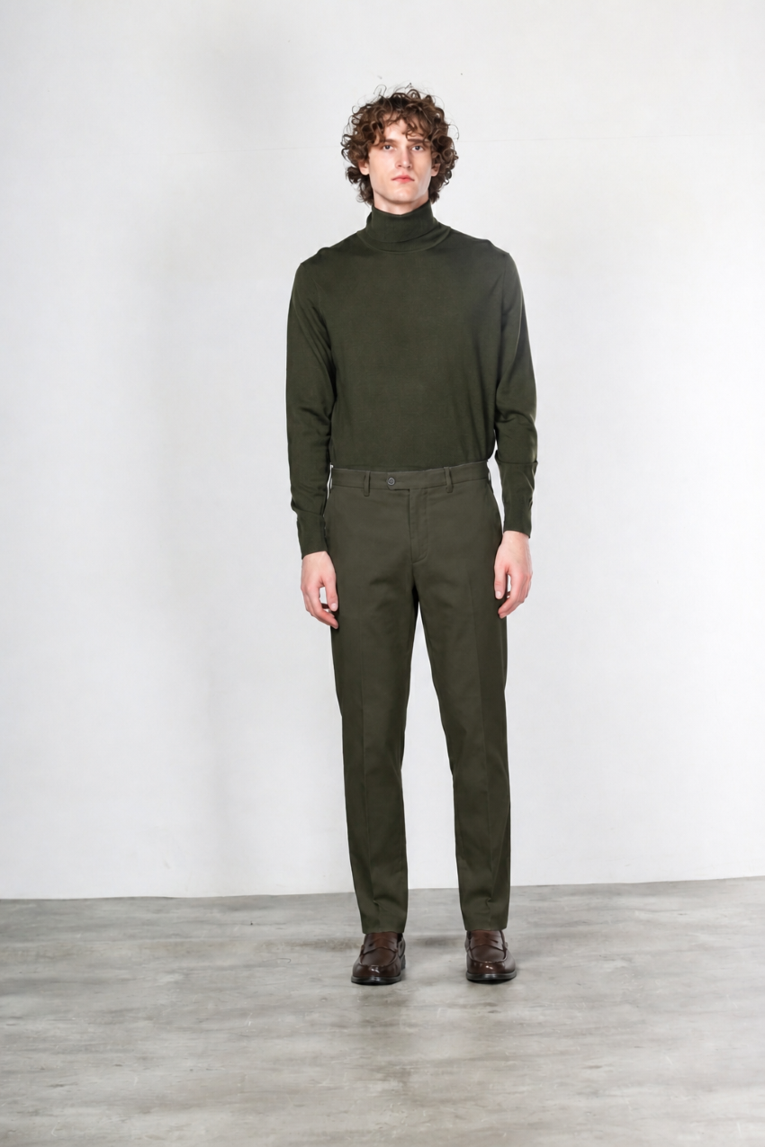 Paris men’s chino pants in cotton and wool gabardine with carrot fit