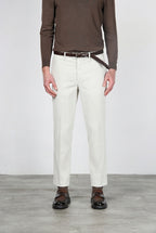 Paris pantalón chino de hombre en pana stretch 1000 rayas, carrot fit ①