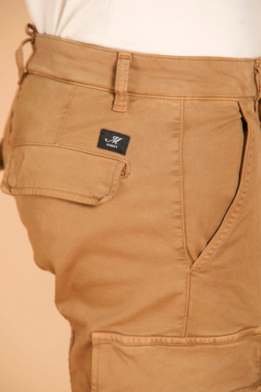 immagine 3 di pantalone cargouomo, modello Chile di colore biscotto fit extra slim di mason's