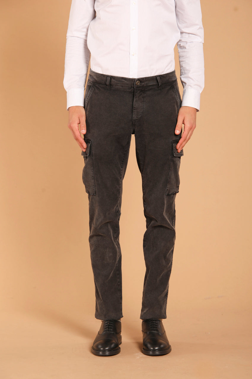 immagine 1 di pantalone cargo uomo modello Chile1 di colore nero, fit extra slim di Mason's