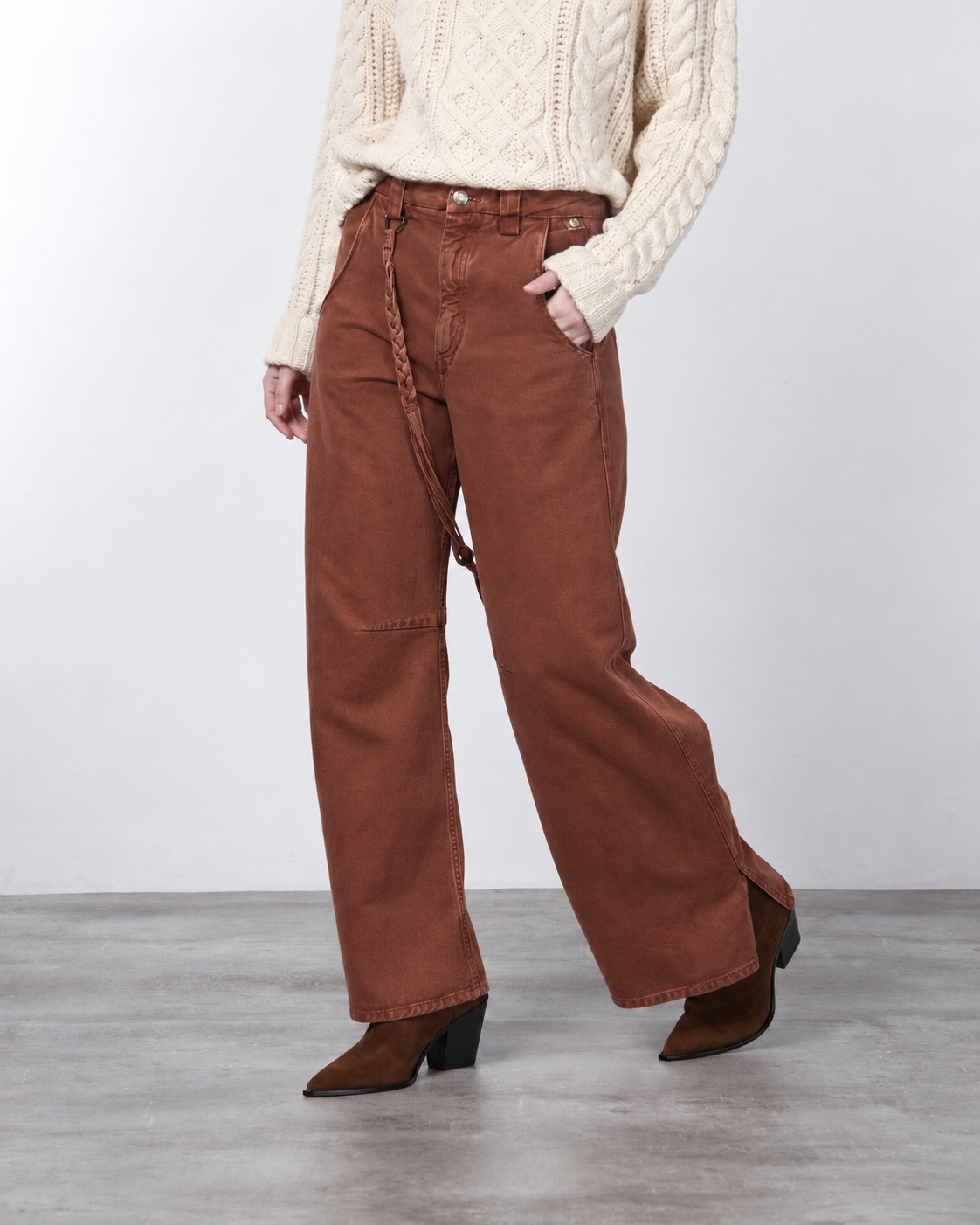 Violette Chinohose für Damen aus Twill mit balloon fit ①
