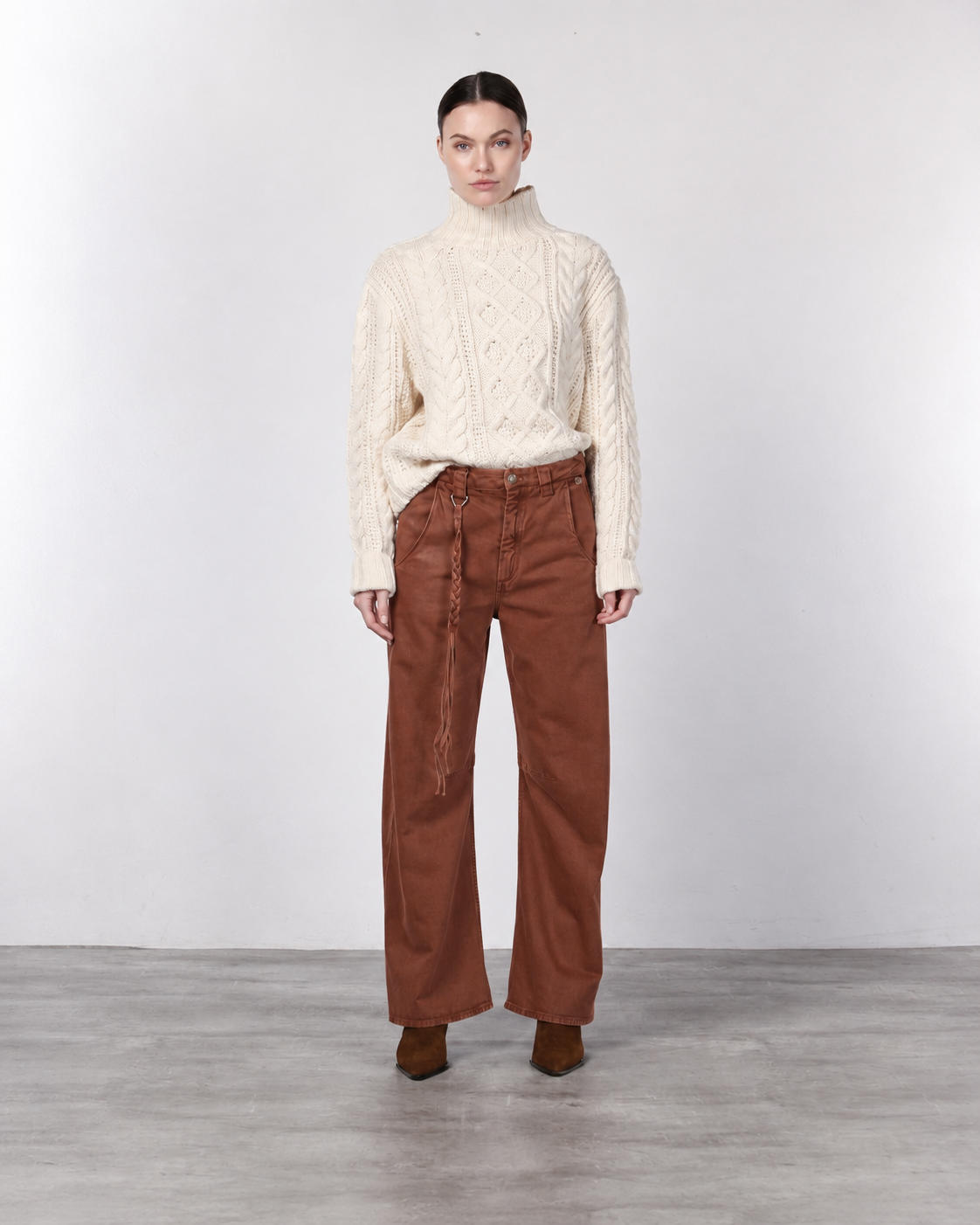 Violette Chinohose für Damen aus Twill mit balloon fit ①
