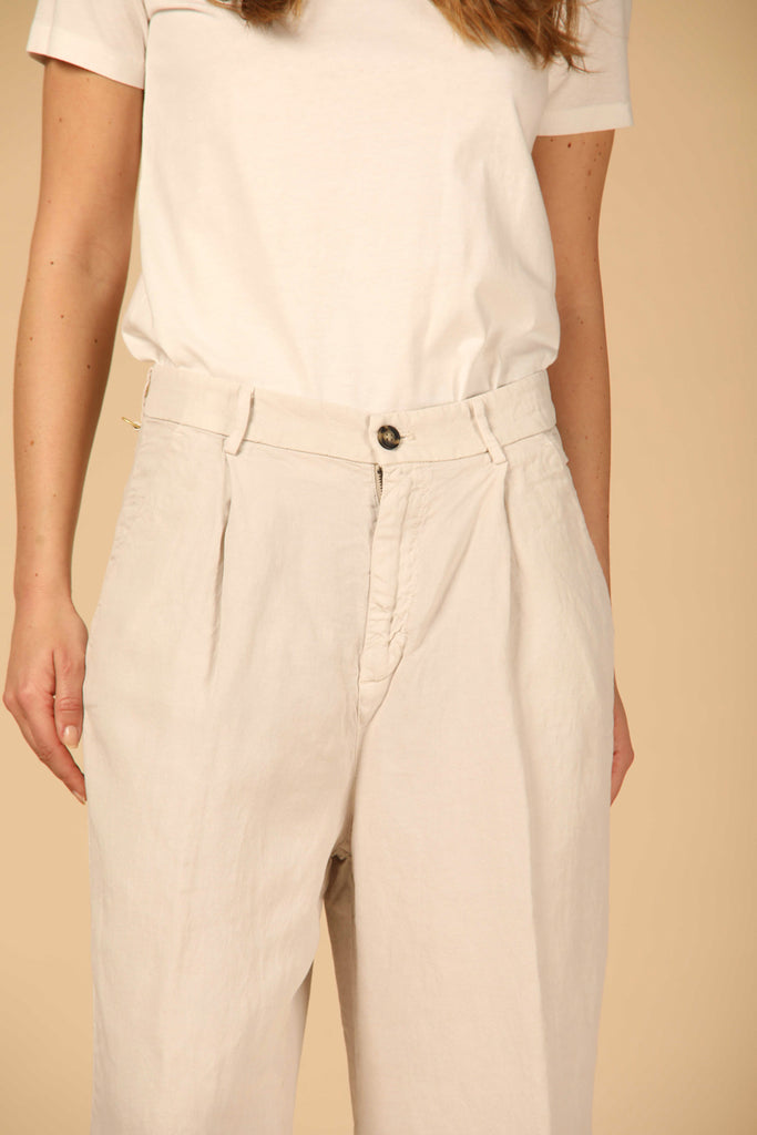 Image 1 of women's chino pants, Ny Wide Pinces model, in stucco with a straight fit by Mason's