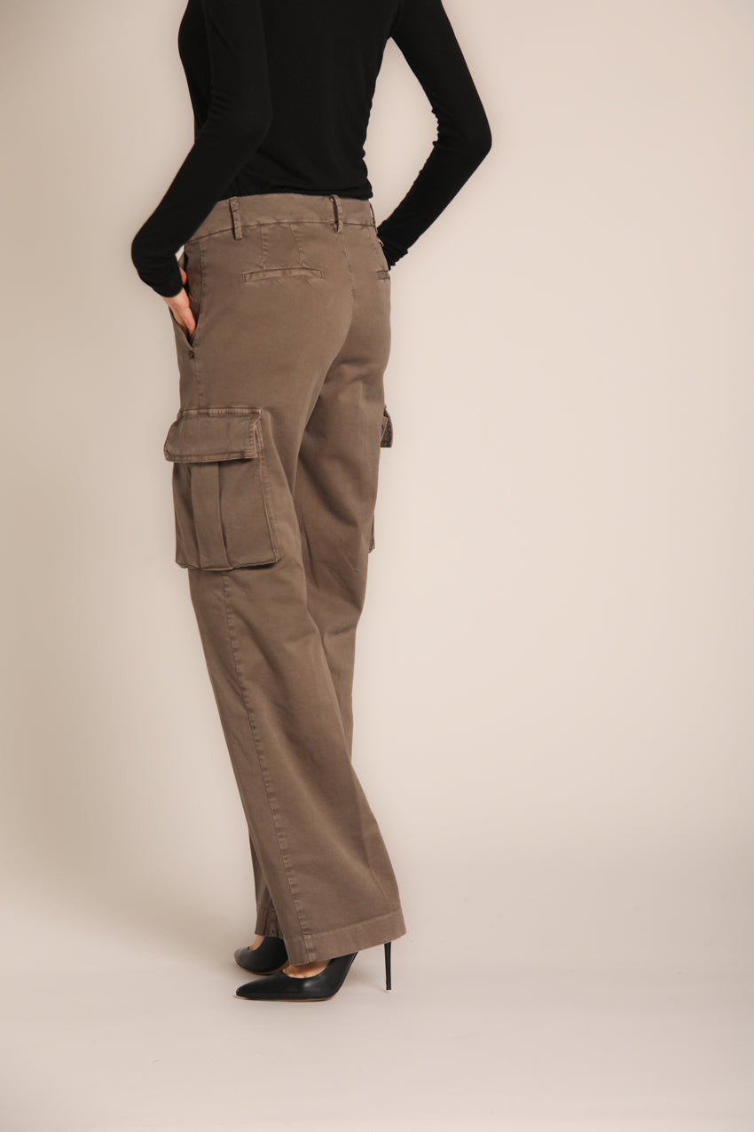 immagine 2 di pantalone cargo donna, modello Victoria di colore cacao, fit straight di Mason's