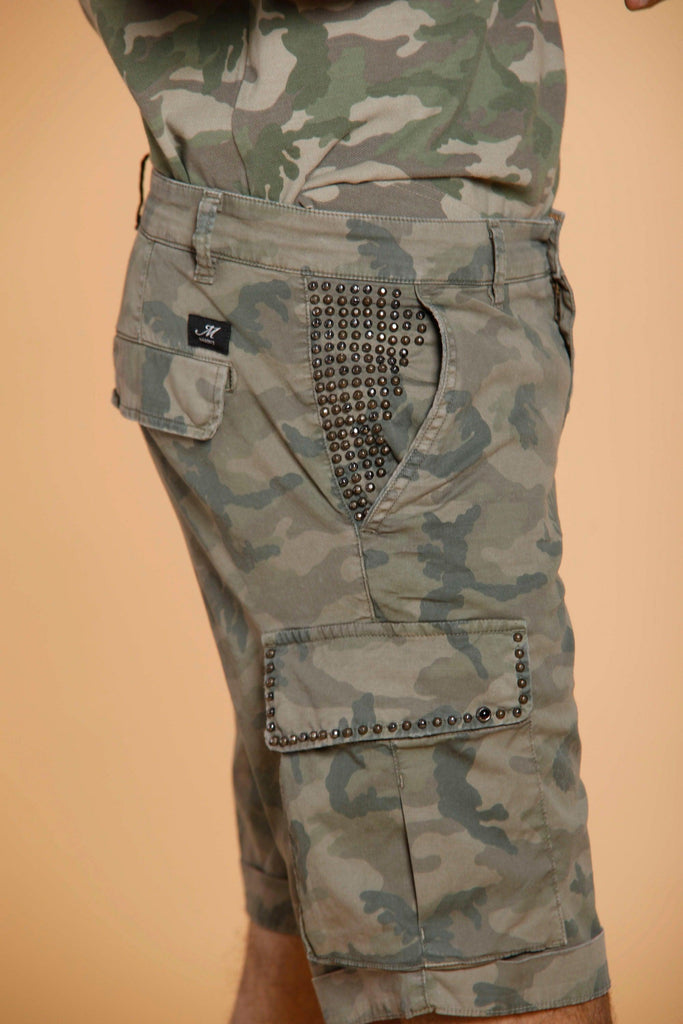 Chile man cargo bermuda in cotton with camouflage pattern and studs regular