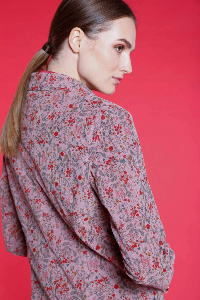 Image 5 of a women's blazer in powder-colored velvet with flower pattern Theresa model by Mason's