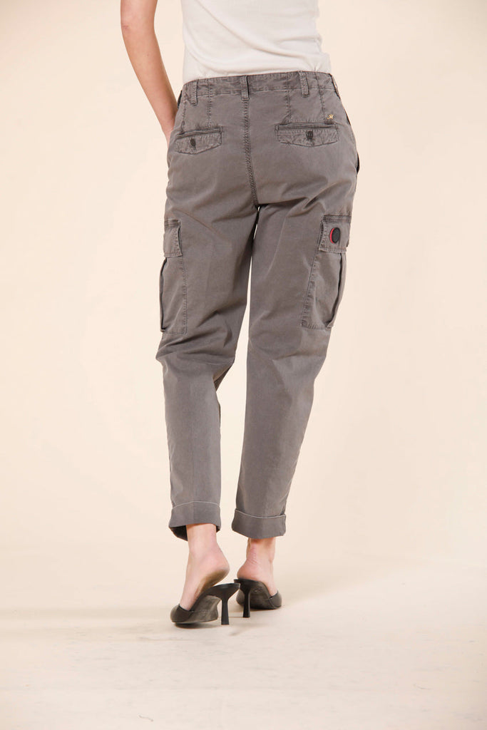 Image 4 of women's cargo pants in brownish colored cotton twill icon washes Judy Archivio W model by Mason's