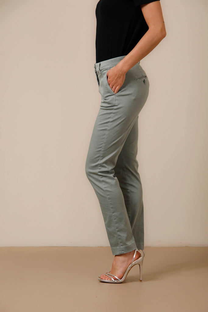 New York Slim woman chino pants in stretch satin icon washes slim