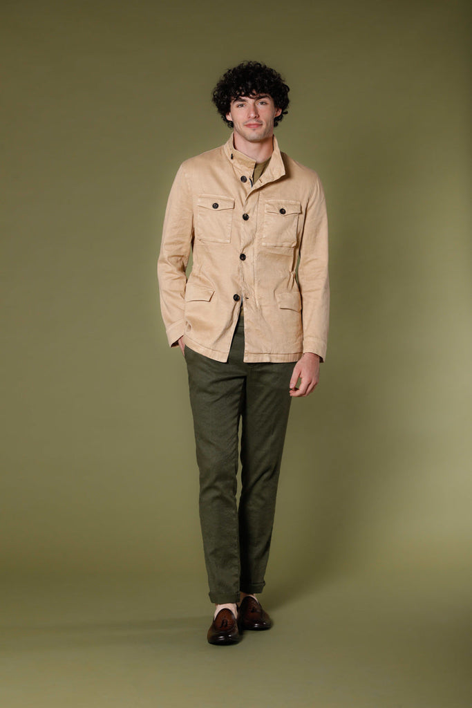 Immagine 2 di pantalone chino uomo in lino e twill di cotone verde modello New York di Mason's