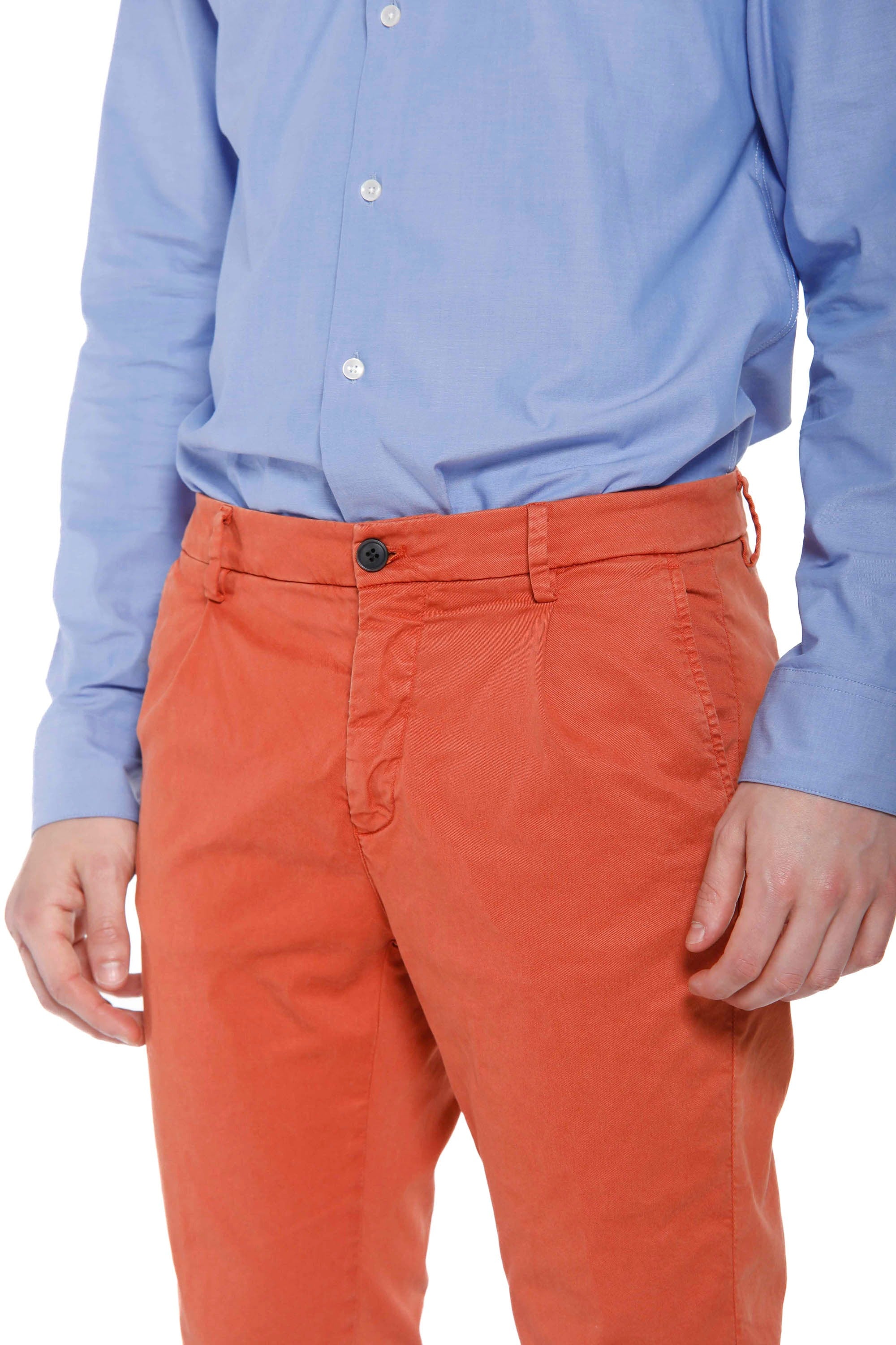 Osaka 1 Pinces man chino pants in cotton and tencel carrot