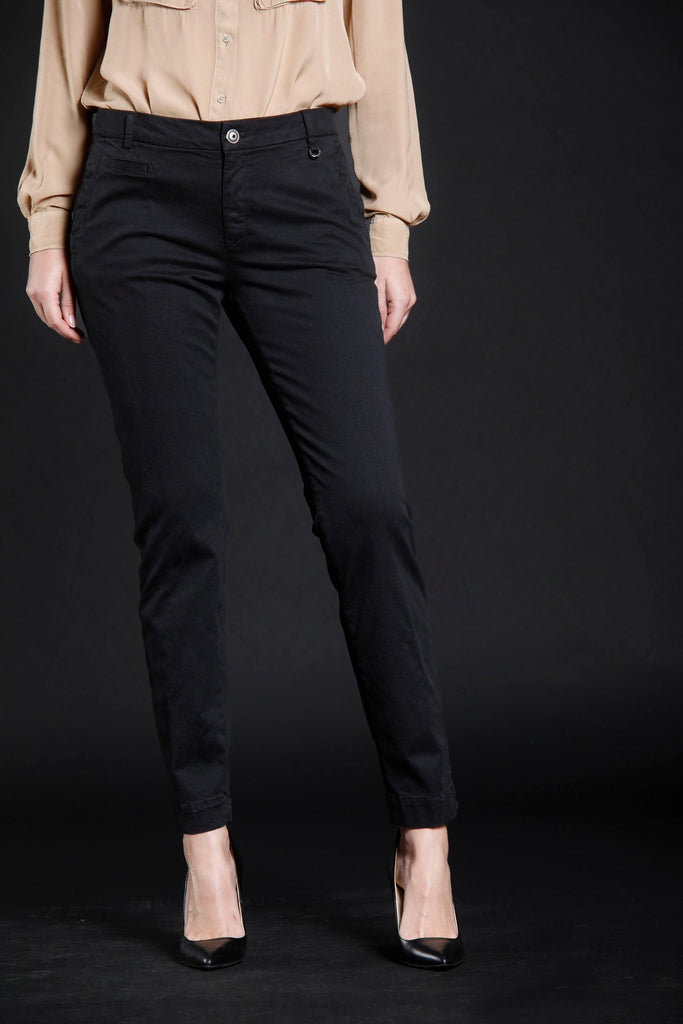 Picture 1 of women’s chino pants in gabardine black color Jaqueline Archivio by Mason's 
