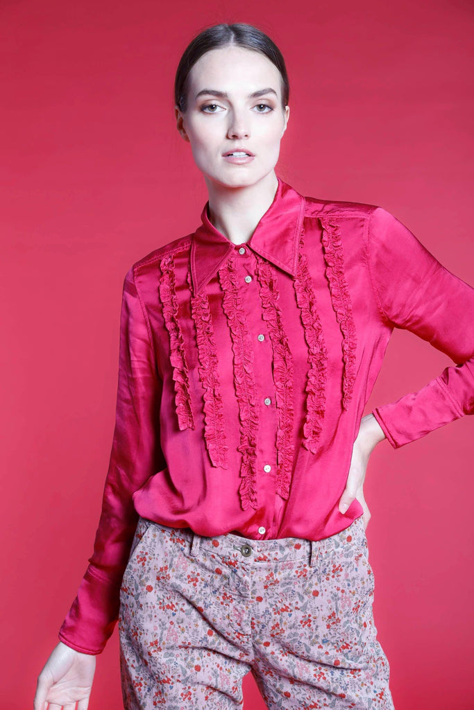 Image 1 of a woman's shirt in fuchsia viscose with ruffles model Nicole Nas by Mason's