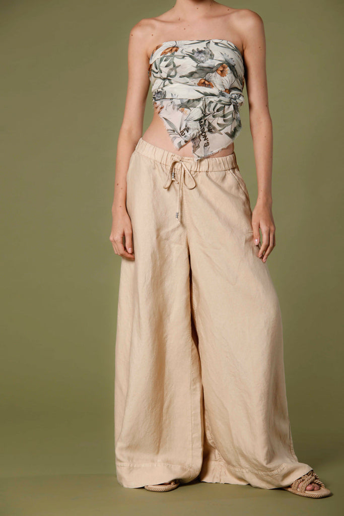 Image 1 of women's chino pants in dark khaki colored linen and tencel Portofino model by Mason's