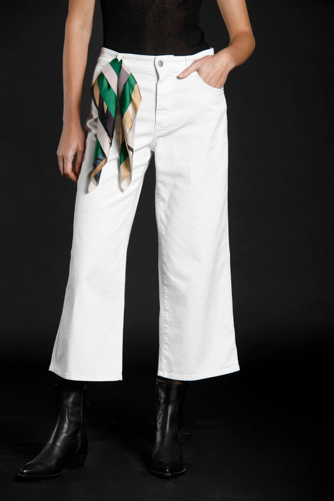 Image 1 of women's 5-pocket pants in denim milk white  Samantha model by Mason’s 